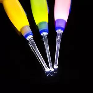 LED 라이트 캐릭터 귀이개 귀파개 귀 청소 귀지 제거