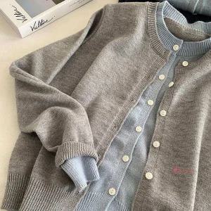 여자코디 학생 여성 캐주얼 니트가디건 더블 2컬러 레이어드 간절기 외투 교복 스타일 정장 옷코디 청소년o