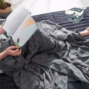 여름에 시원한 인견 홑이불 얇은 차콜 색상