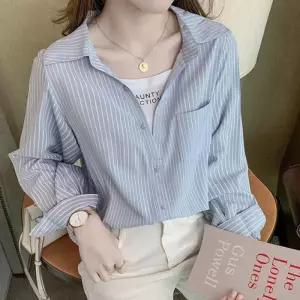 [신상오픈런]스트라이프 긴팔 봄출근룩 잔줄남방 레터링티셔츠 (30551451)