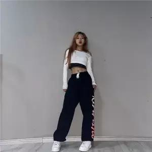 캐주얼 츄리닝 트레이닝복 하의 댄스복 왁킹 운동복 로미홀리 바지