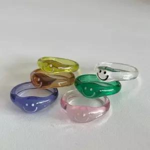 웃음 스마일 귀여운 에폭시 반지 링 컬러 투명