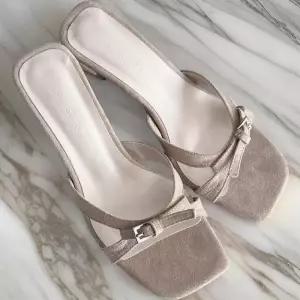 [다잇템]여자 리본벨트 킬힐 샌들힐 스트랩 스퀘어 구두 (33133006A)