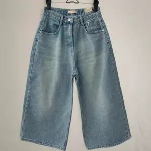 [신상오픈런]여성 7부 청바지 버뮤다 스타일 와이드핏 가을 워싱 면 반바지 (41266751)