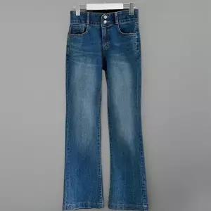 [신상오픈런]여성 하이웨이스트 투버튼 워싱 속밴딩 부츠컷 데님 팬츠 (41935733)