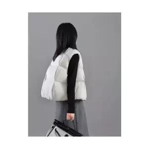 마킷5 여성 패딩조끼 따스한 캐주얼 다운 조끼 라운드 네오프렌 스트링 밑단 민소매 JEN1