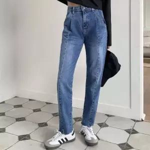 [다잇템]여성 진청 타이트 면원단 절개라인 슬림 데님 (41931529A)