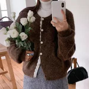 [신상오픈런]여성 레이스 단추 부클 니트 가을 라운드 울 카디건 (41502943)