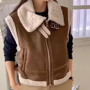 [다잇템]여자 버클 양털무스탕 FW 2WAY 집업 덤블 조끼 (21286058A)