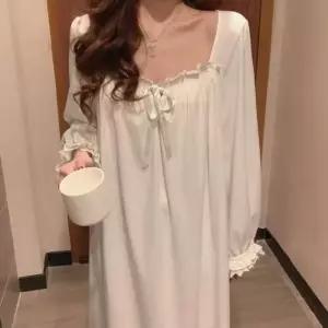 [다잇템]여자 클래식 실내복 흰색 리본 프릴 롱원피스 (15140626A)