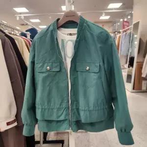 올리비아로렌 HC05 차이나카라 점퍼  VVC CL5S2361