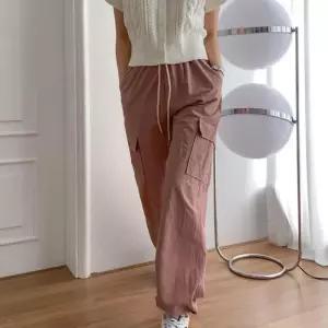 [다잇템]여자 카고조거 고무줄 나일론 팬츠 (12477592A)