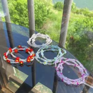 [다잇템]여자 반투명 비즈 키치룩 꽃무늬 에시드 팔찌 (18740195A)