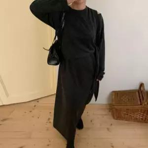 아이우먼 매듭랩트임숄더원피스 MOV942M512 빅사이즈 (44784702A)