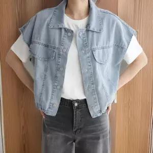 [신상오픈런]여성 흰색 데님 스트링 카라넥 박스핏 블루 조끼 (32329159)