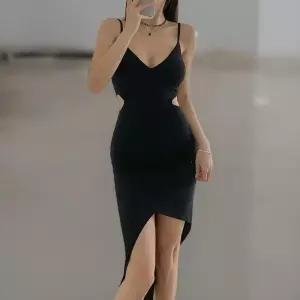 [신상오픈런]여성 파티 드레스 허리 컷 아웃 언발란스 백리스 미니 원피스 (39186994)