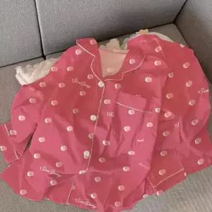 픽호샵 실크 가을 캐주얼 봄 복성 커플 잠옷세트 잠옷 카디건 양 긴팔 캐릭터 세트 꾹3