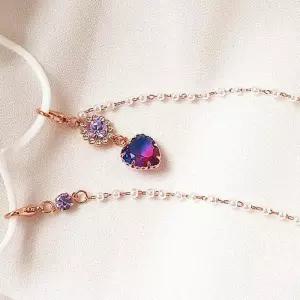 [다잇템]여자 큐빅 투컬러 마스크 하트 진주 스트랩 (10412468A)