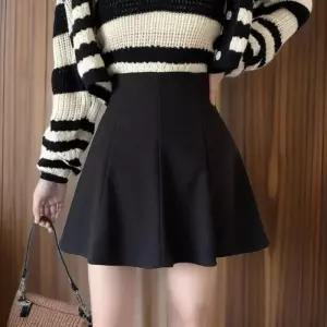 [신상오픈런]여성 단색 하이웨스트 플레어 미니스커트 (32327994)