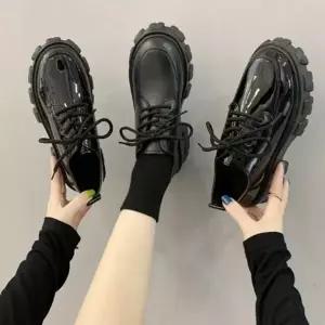 [S51AY45]캐주얼신발 레이스업 여성로퍼 2color