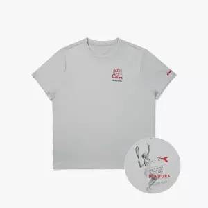 매장정품 diadora 디아도라 [공식스토어] 크로스코트 퍼포먼스 그래픽 반팔 티셔츠 GREY 1246755