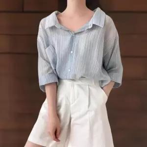 [신상오픈런]여성 여름 스트라이프 롤업 반팔 시스루 셔츠 포켓 디자인 (39139726)