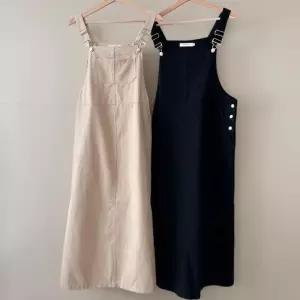 여성 멜빵 드레스 포켓 디테일 뒤트임 코튼 롱원피스 가을용 (40734329)