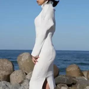 일상복 목폴라 니트 롱 원피스 고급스러운 데이트룩 하객룩