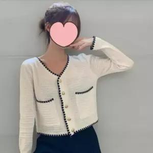 [신상오픈런]여성 클래식 골드 버튼 포켓 배색 트위드 카디건 (39139236)