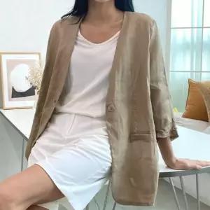 [신상오픈런]여성용 루즈핏 노카라 린넨 백슬릿 재킷 (36231193)