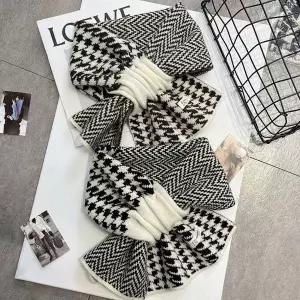 [콩심팥심](큰손할인) 체크쁘띠목도리 여자 패션 머플러 보온 숏 겨울 헤링본