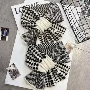(큰손할인) 체크쁘띠목도리 여자 패션 머플러 보온 숏 겨울 헤링본