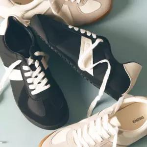 [슈펜] 라운드 플랫 스니커즈 (HPCR6EA301-T)