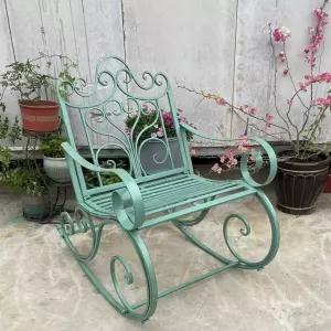 야외 철제흔들의자 카페 의자 흔들 야외 라탄 등나무