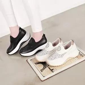 [옷자락]여자 큐빅 통굽 슬립온 데일리 캐주얼 스니커즈