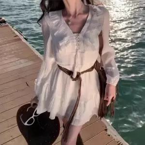 여자 브이넥 퍼프소매 캉캉 프릴 미니 원피스