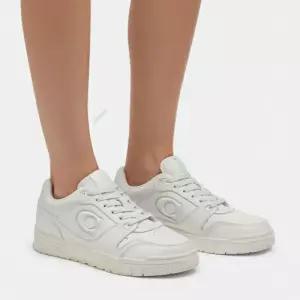 코치 소호 스니커즈 인 러브드 레더 CAG02 WHT 228912