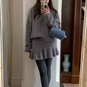 여자 가을 겨울 포근한 브이넥 스커트 투피스