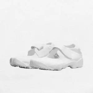 [나이키]슬리퍼 샌들 HQS DN1338-100 에어 리프트 브리드