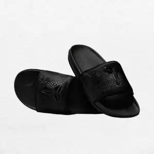 [나이키]슬리퍼코비 오프코트 슬라이드(IF2870-001) EV