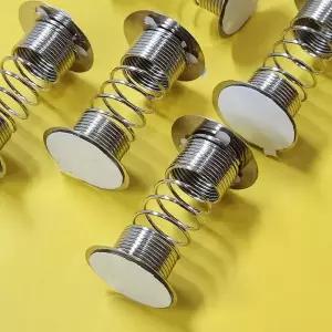 차량용 흔들이 인형 스프링 장식 소품 실버 메탈 원형 헤드 자동차 대시보드