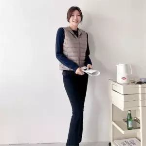 [다잇템]여성 경량 후디 집업 포켓 베이직핏 패딩 조끼 (9113058A)