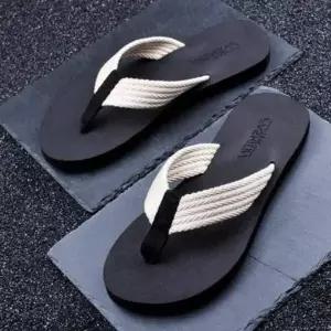 남성용 4가지 색상 여름용 경량 남자 슬리퍼 조리 샌들