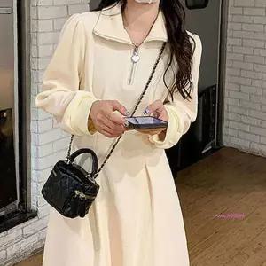 꾸안꾸 가을 원피스 A라인 하프 넥 하객룩 카라 봄 포인트 봄가을 지퍼 넥카라wxy026