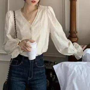 [의류] 어깨퍼프 블라우스 V넥 소매 프릴 청바지코디 캐주얼