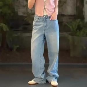 [신상오픈런]여성 세미와이드 연청 워싱 청바지 백포켓 디테일 (38284303)