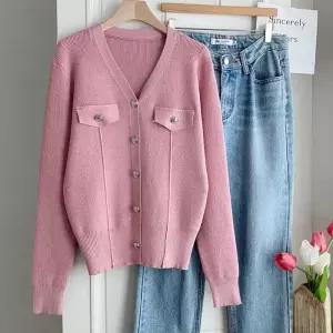 [신상오픈런]브이넥가디건 봄외투 기본핏 크림 쫀쫀 여성니트 (30100184)