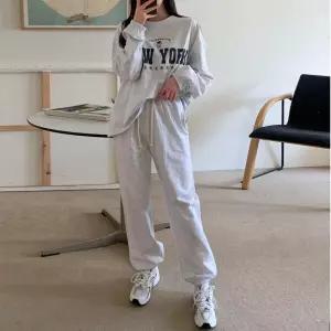 루즈핏 편안한 뉴욕크 여성 조거 팬츠 티셔츠 세트