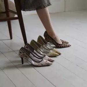 국내제작 뾰족코 배색 매쉬 자수 미들굽 여성구두 여자 망사 시원한