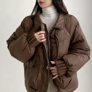 [신상오픈런]여성용 떡볶이 스타일 푸퍼 패딩 점퍼 탈부착 털카라 넥 (42520035)